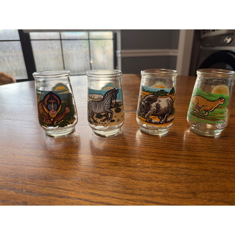 Vintage Welch Jelly Endangered Species Glasses WWF Set of 4 Zebra Rhino Cheetah